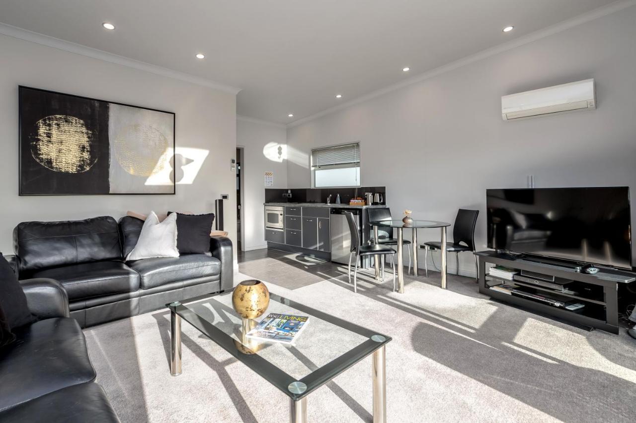 Vila Two Four Cologne Martinborough Exteriér fotografie