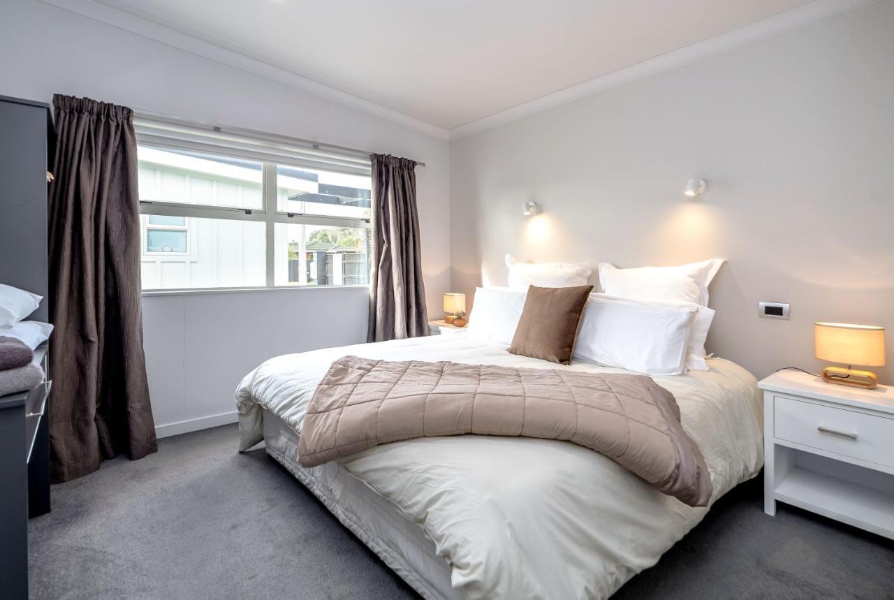 Vila Two Four Cologne Martinborough Exteriér fotografie